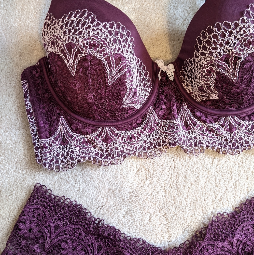 NWOT Victoria's Secret VS Lingerie Set